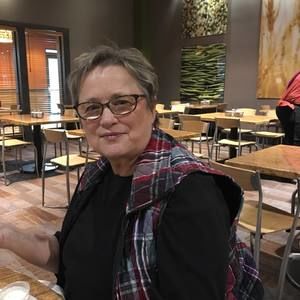 Meet your Posher, Paula